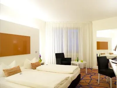 Ibis Styles Frankfurt Готель